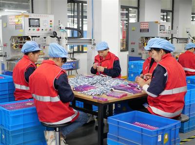 修“內功” 借“外力” 開化巾幗共富工坊讓“她”腰包更鼓